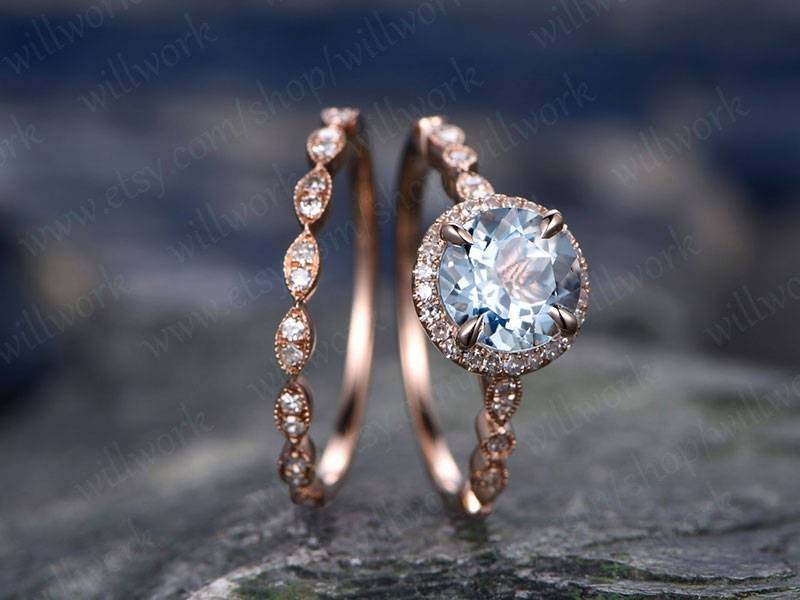 Blaue Aquamarin Verlobungsring Set 14K Roségold Handarbeit Diamant Halo Ehering 2Pc Stapeling Runden März Geburtssteinring von willwork