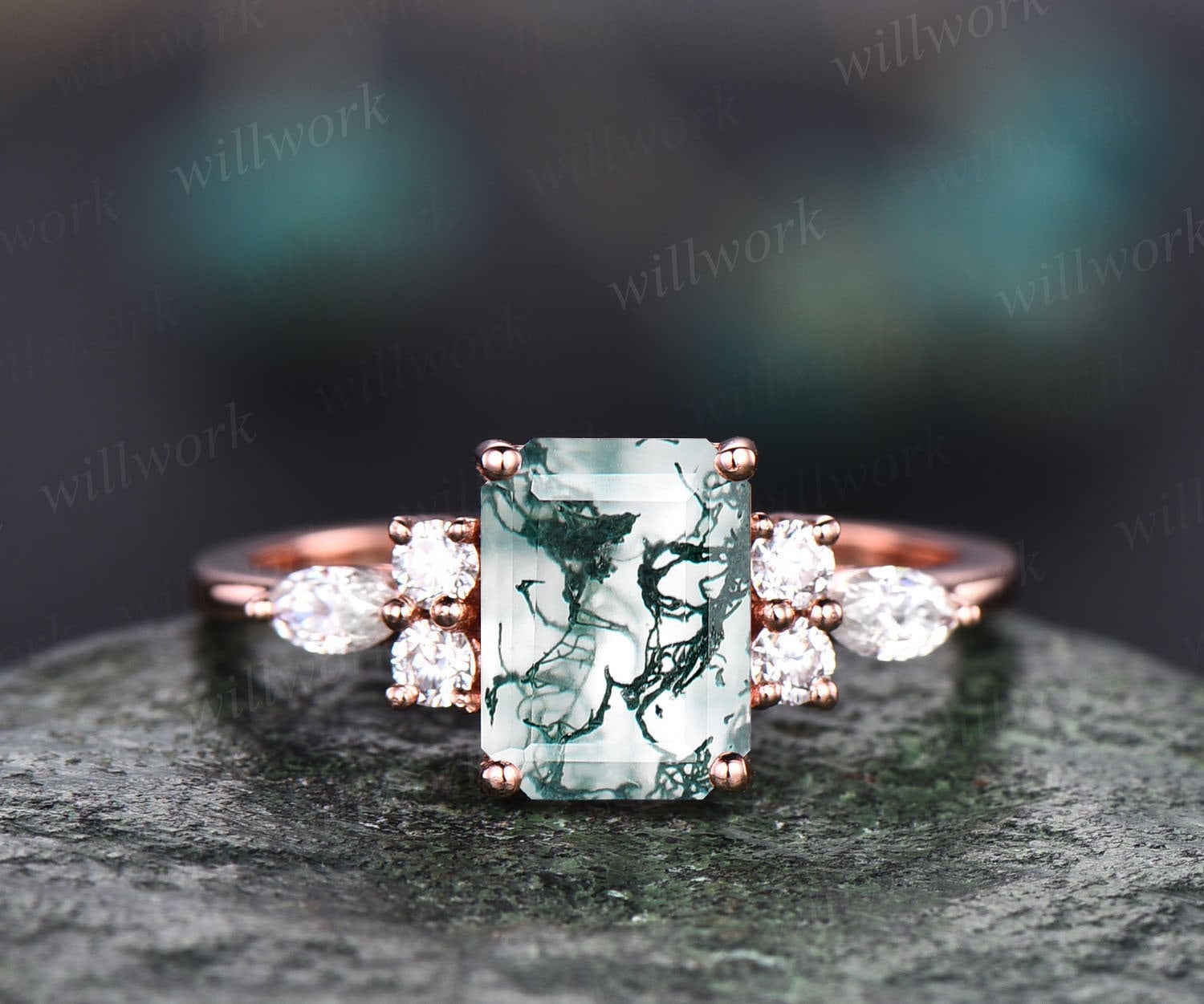 Smaragdschliff Moissanite Verlobungsring 14K Rose Gold Art Deco Unikat Vintage Grüner Ring Silber 7 Stein Für Frauen von willwork