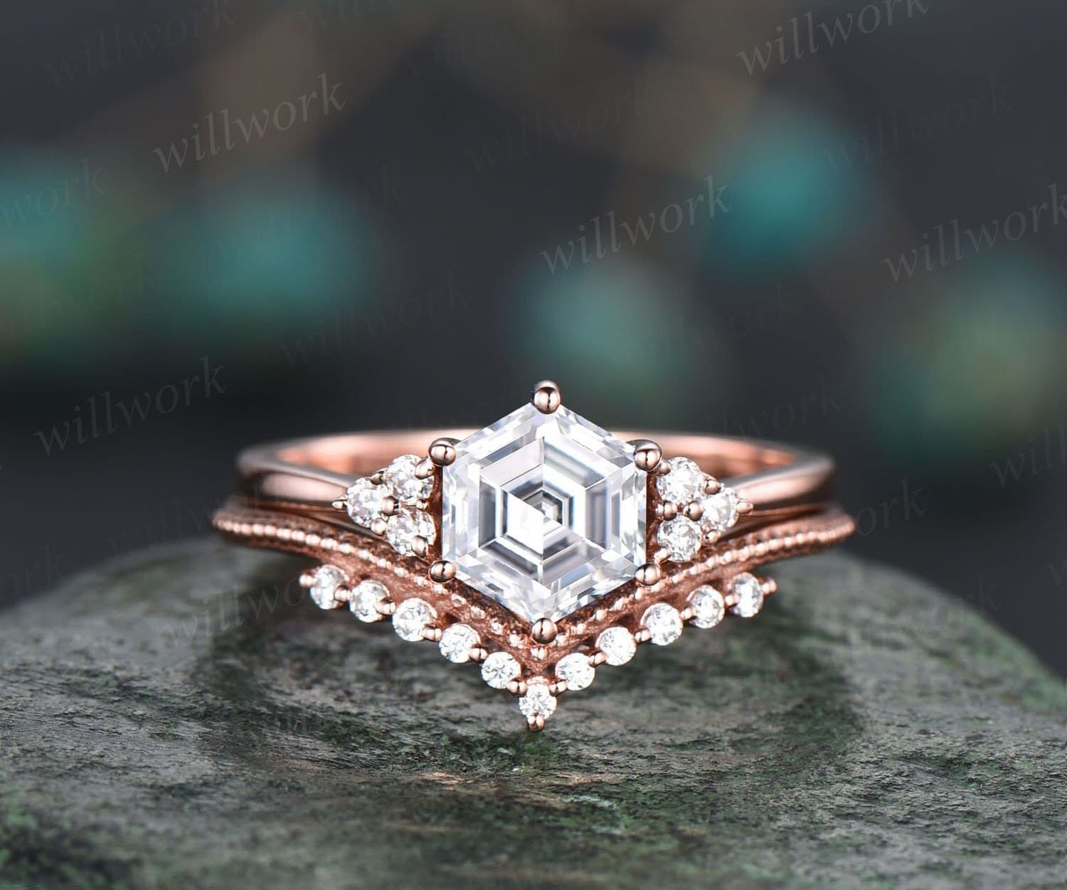 Unikat Moissanite Verlobungsring Set Hexagon Schliff Ring Vintage Zierliche Diamant 14K Roségold Sechs Krappen Ehering Für Frauen von willwork