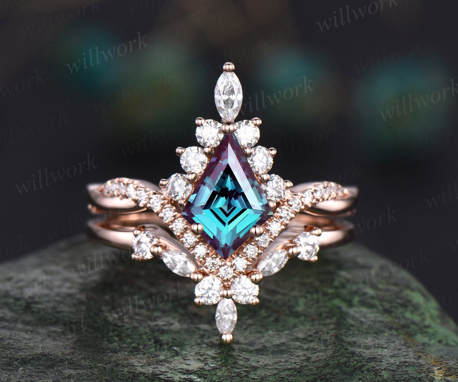 Vintage Kite Cut Alexandrit Ring Weißgold Heiligenschein Unikat Verlobungsring Set Art Deco Geschwungen Gedreht Diamant Versprechen Ehering Frauen von willwork