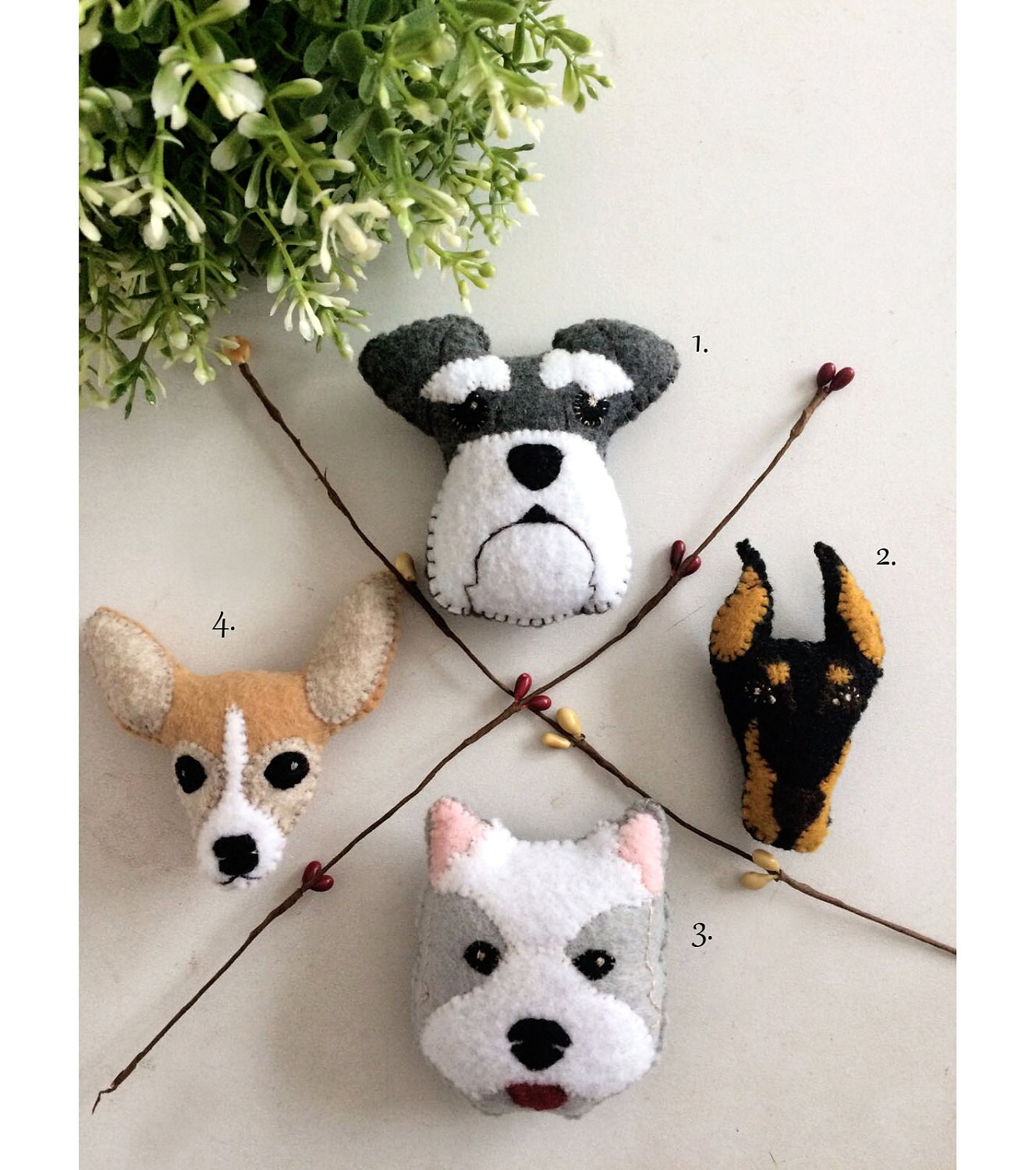 Filz Hund Dekoration Brosche, Schlüsselanhänger. Schnauzer, Dobermann Pinscher, West Highland White Terrier, Chihuahua Accessoire Für Hundeliebhaber von wingsworldlife