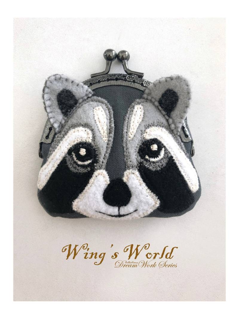 Waschbär Geldbörse, Filz Rahmen Kisslock Patchwork Waschbär, Haustier Tasche, Tiertasche Waschbär Geldbörse, Filz Rahmen Kisslock Patchwork Waschbär, Haustier Tasche, Tiertasche von wingsworldlife