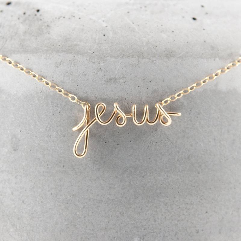 Jesus Halskette Gold, Silber Halskette, Draht Namen Christlicher Schmuck, Auf Glauben Basierender Religiöses Geschenk, Taufgeschenk Jesus Halskette Gold, Silber Halskette, Draht Namen Christlicher Schmuck, Auf Glauben Basierender Religiöses Geschenk, Taufgeschenk von wiredforfreedom