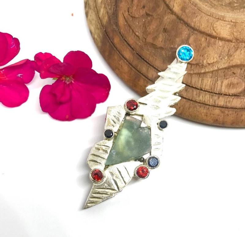 Doppelschild Geschmiedet/Gefertigt Graviert Kupfer Gefertigt Anhänger Handwerker Schmuck Zirkon Natürlicher Turmalin Kunst Geburtstagsgeschenk von wirewrappendantart