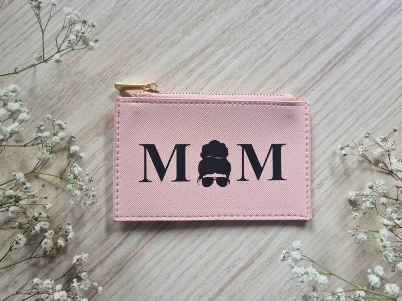 Personalisiertes Mini-Portemonnaie Aus Kunstleder Rosa Mit Goldenem Reisverschluss von withlovebybica