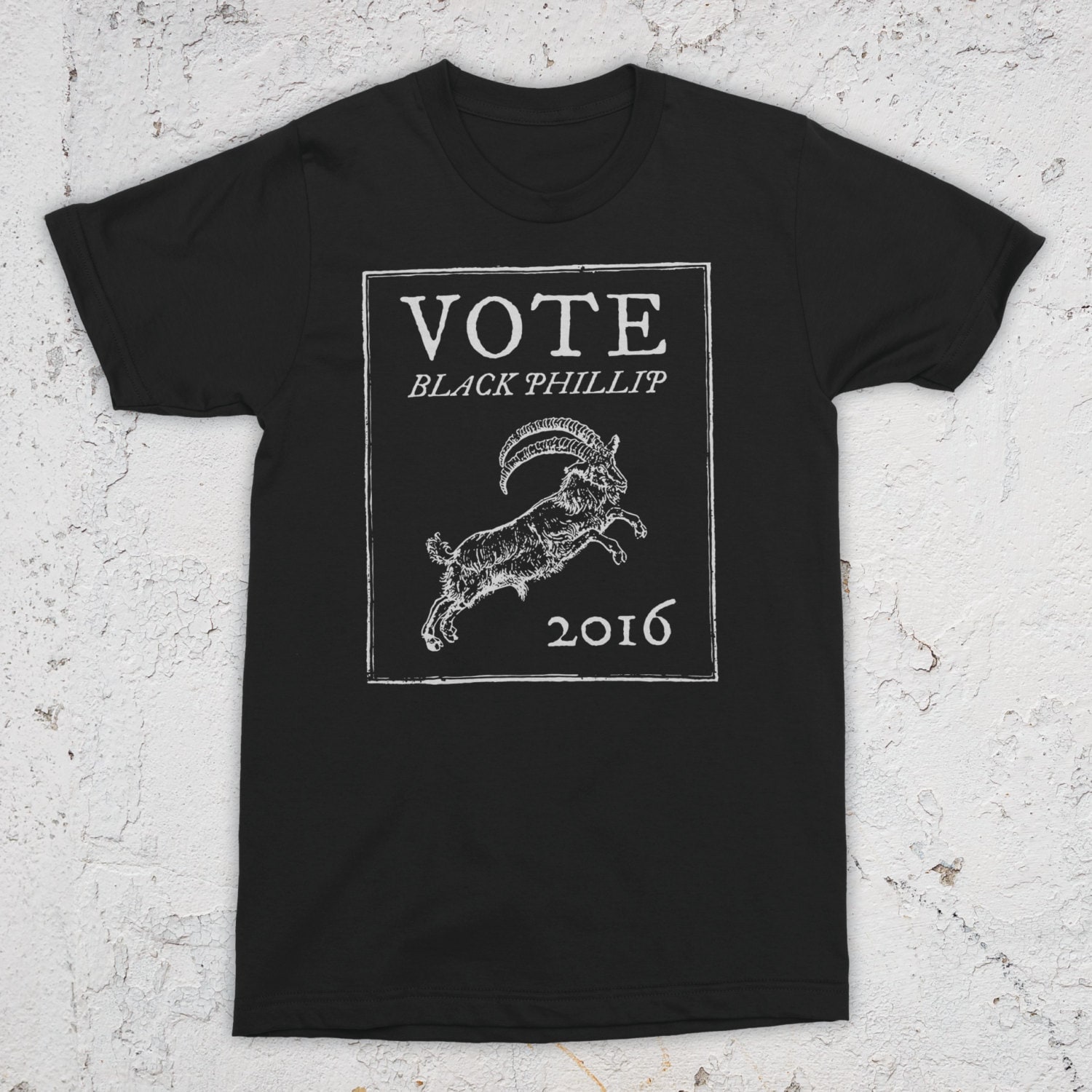 stimmen Von Schwarz Phillip 2016 T-Shirt Hexe stimmen Von Schwarz Phillip 2016 T-Shirt Hexe von woeandshucks