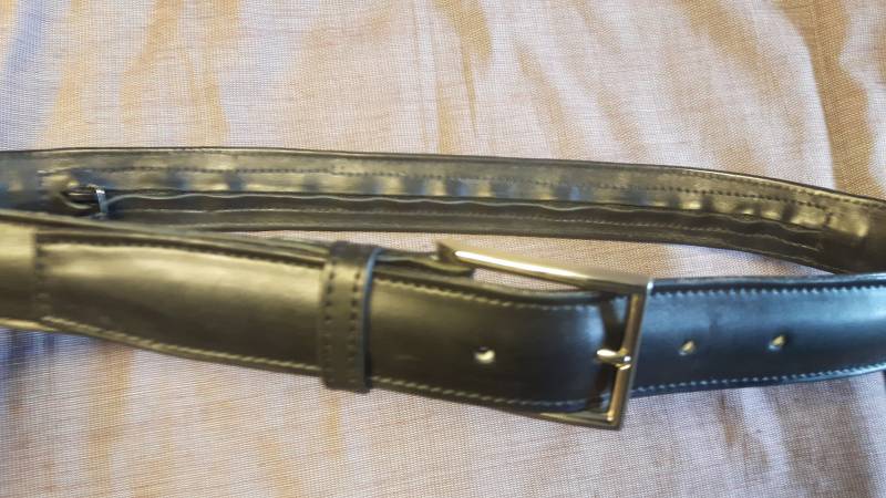 Gürtel-Ticket Für Männer in Schwarz Mit Tasche Geheimfach Reißverschluss Gürtel-Ticket Für Männer in Schwarz Mit Tasche Geheimfach Reißverschluss von woezon
