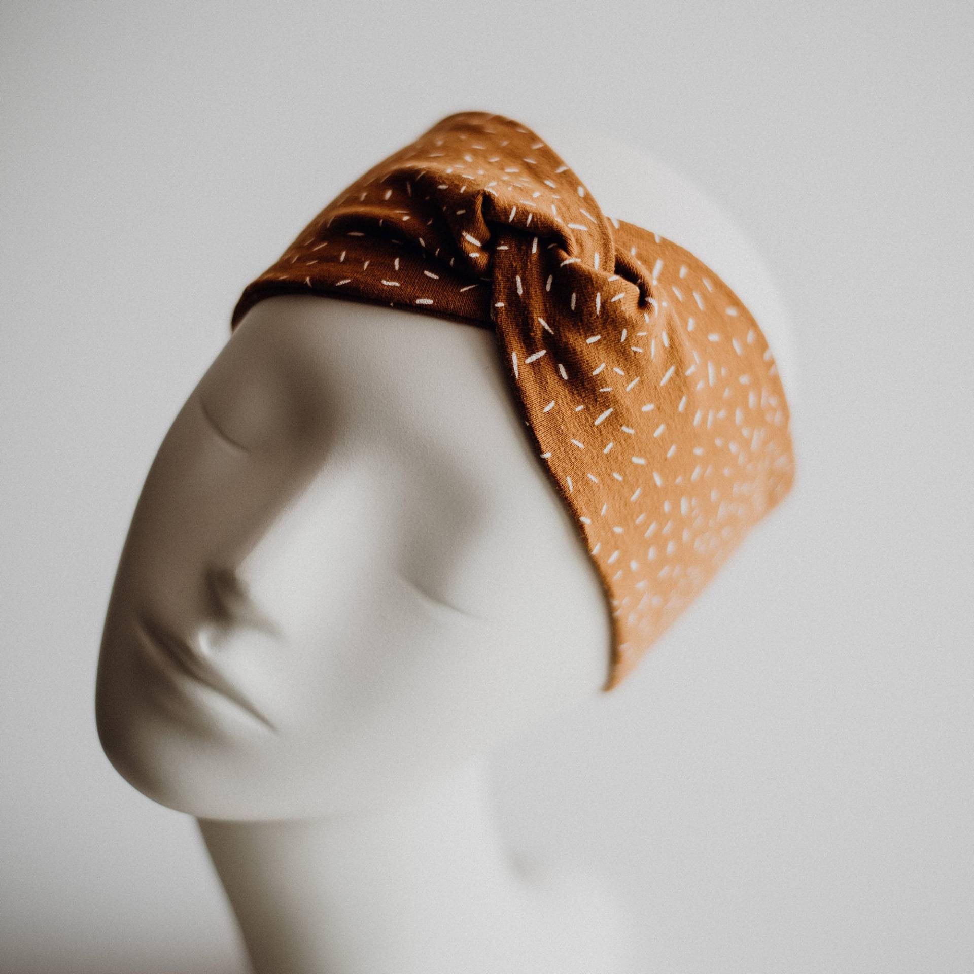 Haarband "Konfetti" Aus Jersey/Caramel Haarband "Konfetti" Aus Jersey/Caramel von wolkenstaub