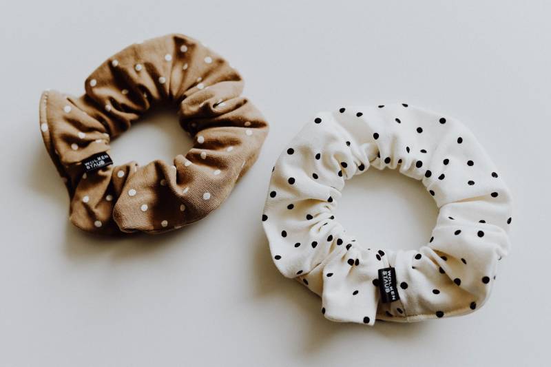 Scrunchie "Dots" Haargummi Aus Jersey/Beige Oder Creme von wolkenstaub