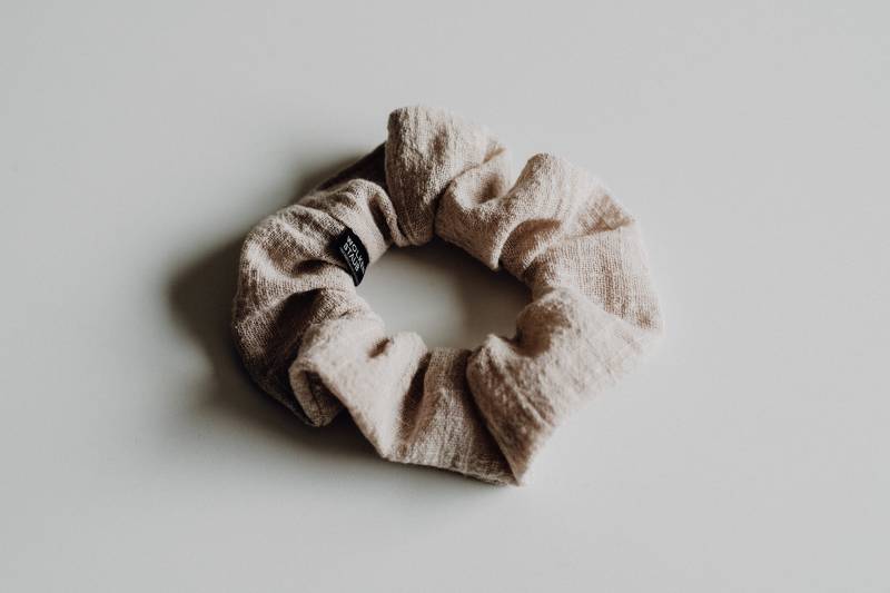 Scrunchie Haargummi Aus 100% Baumwolle Leinen Optik Hell Beige von wolkenstaub