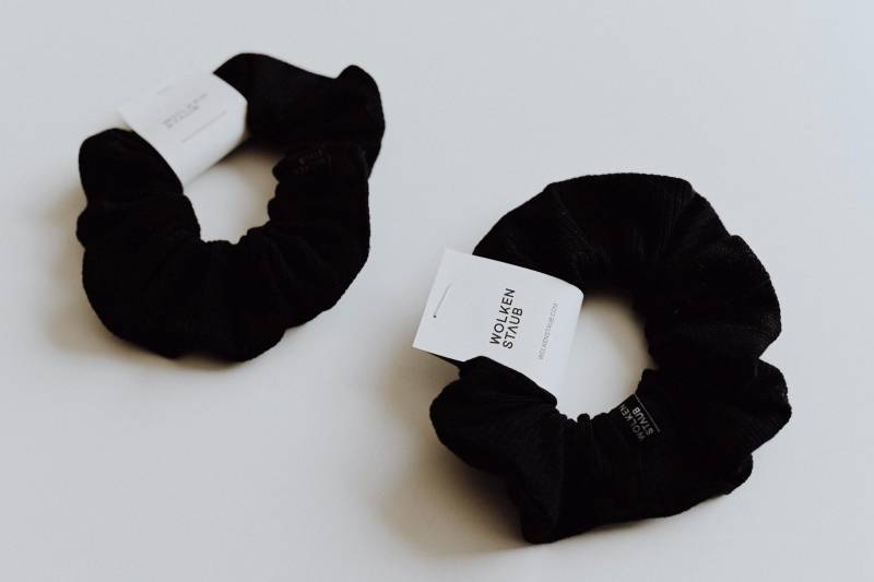 Scrunchie Haargummi "Rib" Aus Rib Jersey Schwarz von wolkenstaub