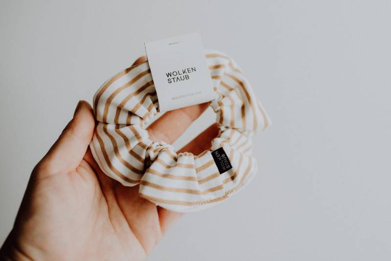 Scrunchie Haargummi "stripes" Aus Jersey Natur/Karamell | Haar Accessoires Kleines Geschenk Geschenkidee von wolkenstaub