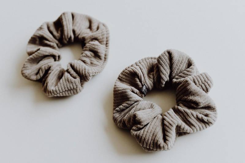 Scrunchie "Soft Cord" Haargummi Aus Jersey Cord/Taupe Scrunchie "Soft Cord" Haargummi Aus Jersey Cord/Taupe von wolkenstaub