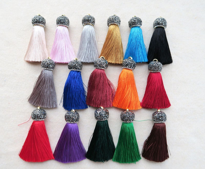 10 Stück Bunte Baumwollkordeln Quaste, Charm Schmuck Mit Pave Cz Quasten Anhänger Perlen Für Diy Schmuckherstellung Pd137 10 Stück Bunte Baumwollkordeln Quaste, Charm Schmuck Mit Pave Cz Quasten Anhänger Perlen Für Diy Schmuckherstellung Pd137 von wonderfulsupply