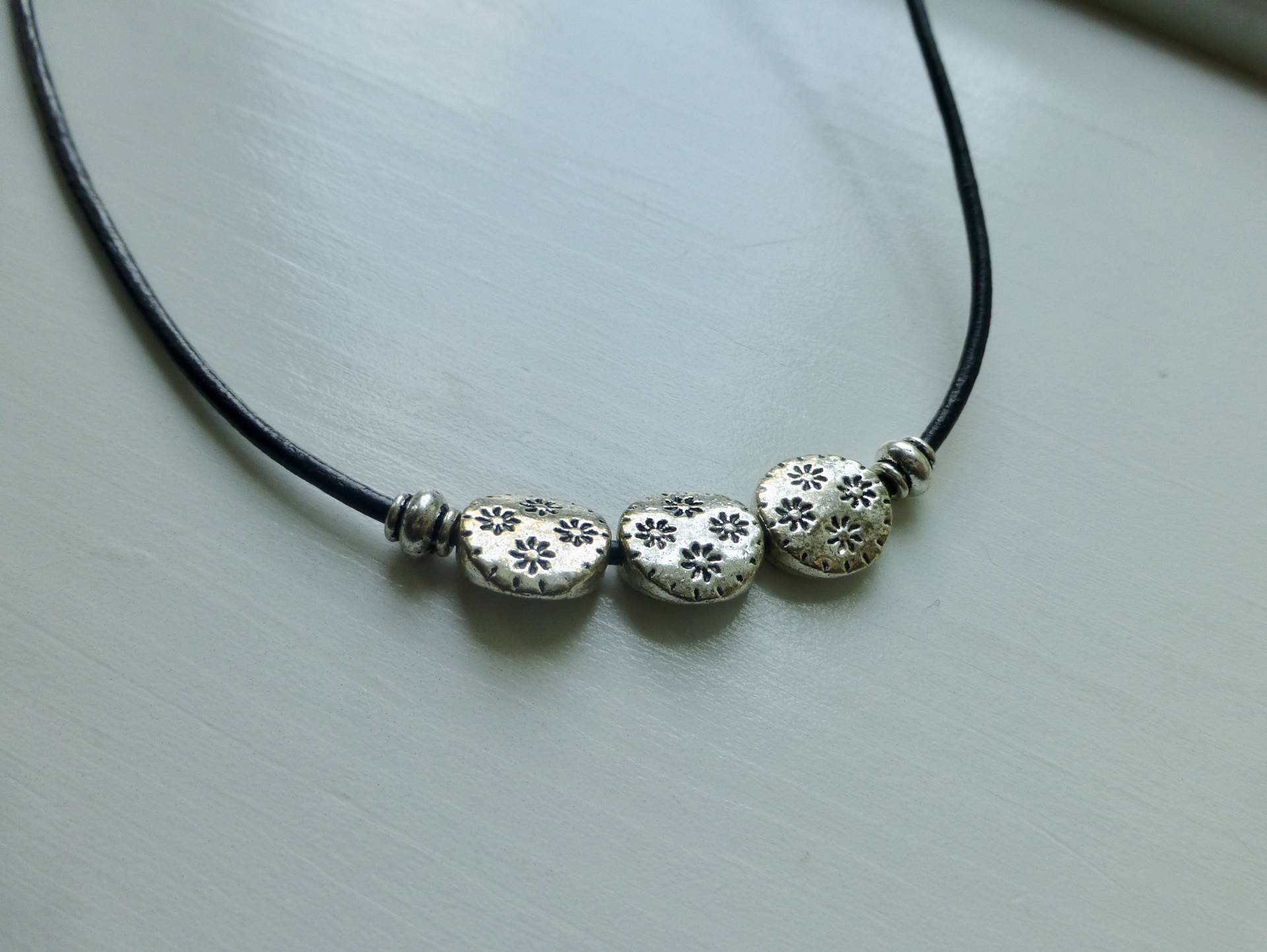 Frauen Perlen Leder Halskette Teen Mädchen Geschenk Für Ihre Schwarz Silber Einfache Moderne Trendige Boho Kurze Halsband Wonderkath Handgemachte von wonderkath