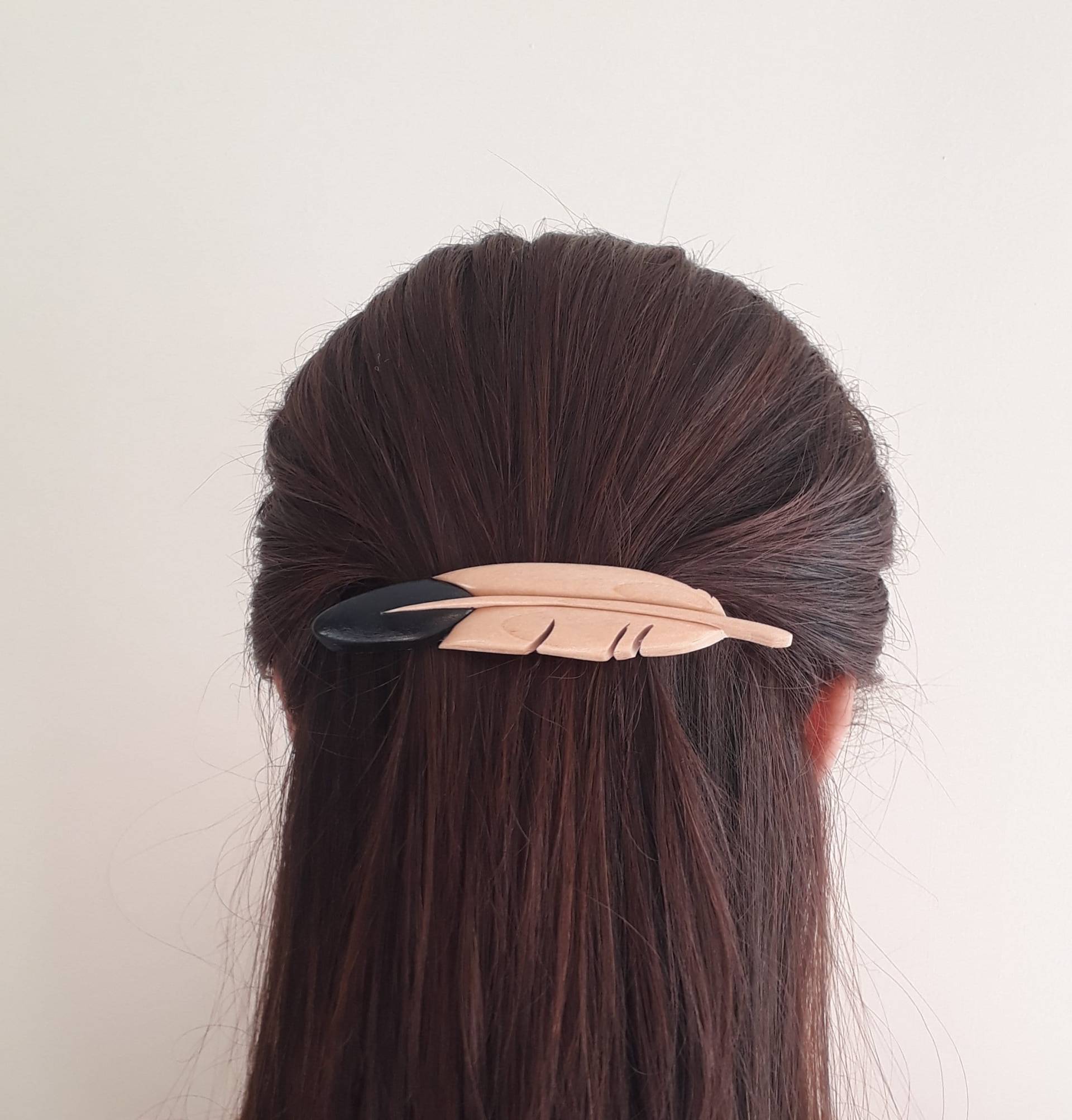 Feder Hair Cliip, Holz Haarspange, Adlerfeder, Haarnadel Haar, Frauen, Lange Haare von woodenmann