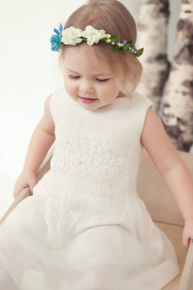 Handgefilzte Wolle & Seide Babykleid Handgefilztes Taufkleid von woolDesign