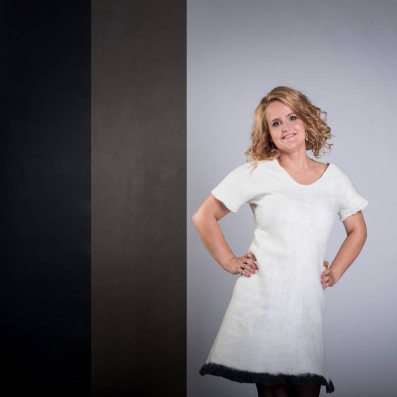 Handgefilztes Kleid Aus Merinowolle Einzigartige Warme Mode von woolDesign