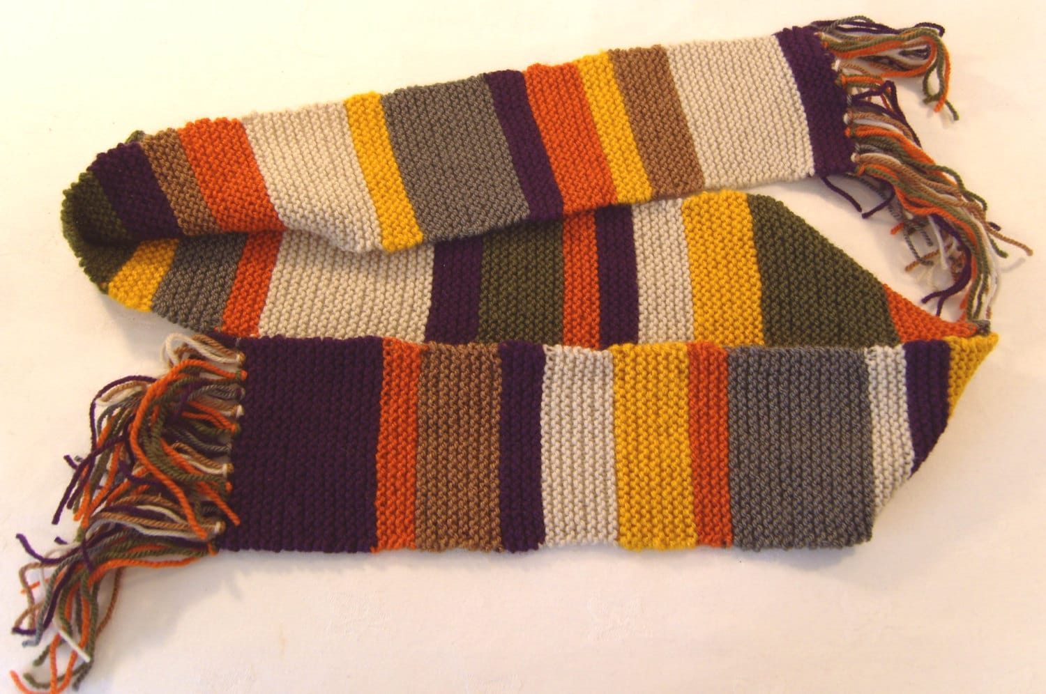 Dr Who Schal, Handgestricktes Kleines Version Original Tom Baker Dr Who Schal, Handgestricktes Kleines Version Original Tom Baker von woolythoughts