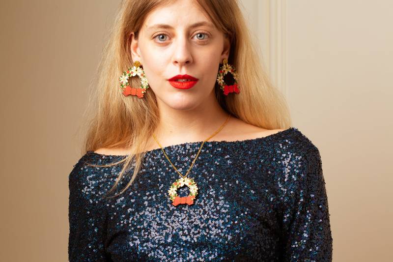 Rote Weihnachten Kranz Ohrringe/Halskette von workingclasp