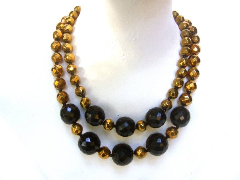 Schicke Schwarz & Gold Perlenkette Um 1970 Schicke Schwarz & Gold Perlenkette Um 1970 von worldmarketproductio