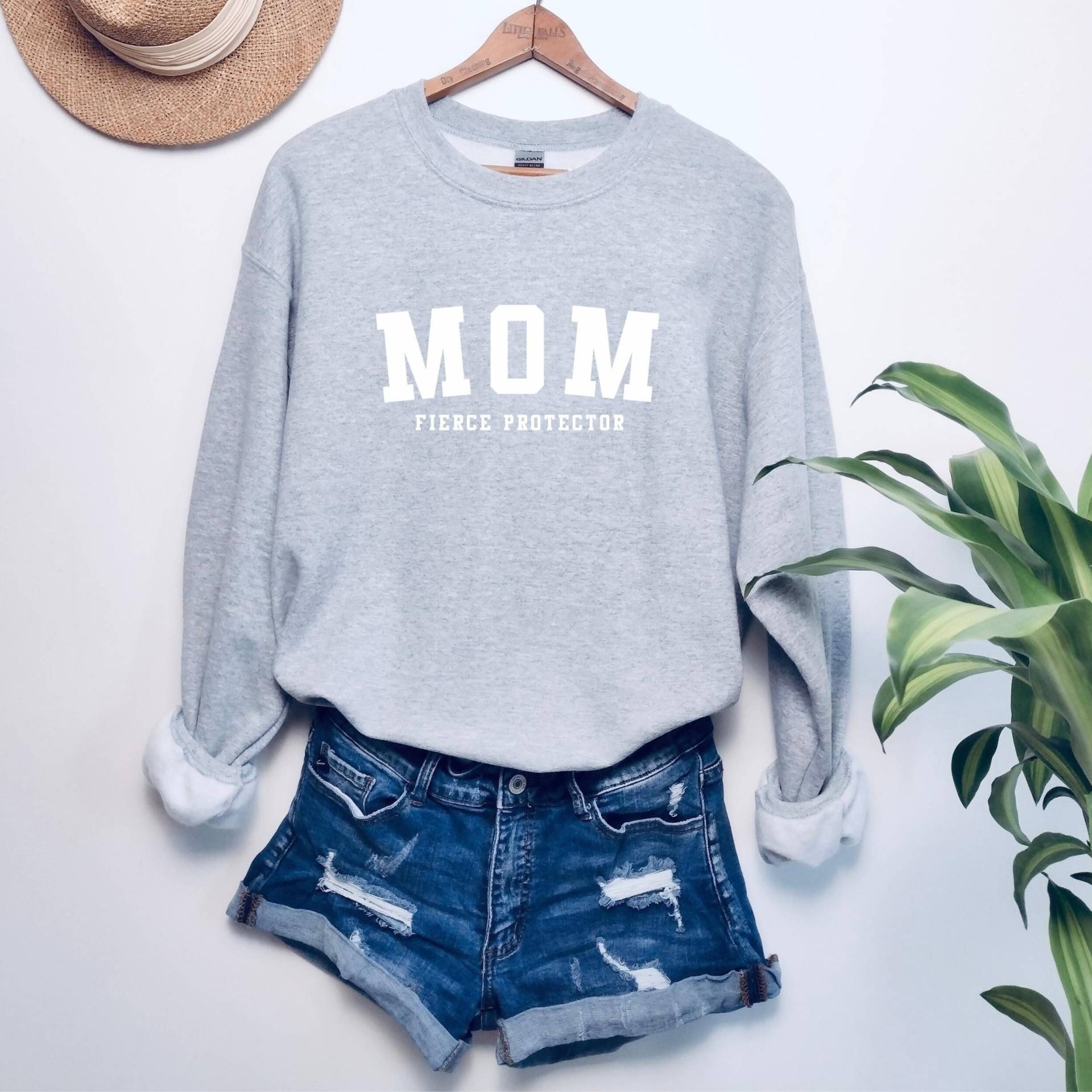 Mama Fierce Beschützer Sweatshirt, Muttertagspullover, Mutteranwältin, Kinderanwältin, Kinderfürsprecherin, Kinder Schützen, Moms Day Gift von worthywonderfulshop