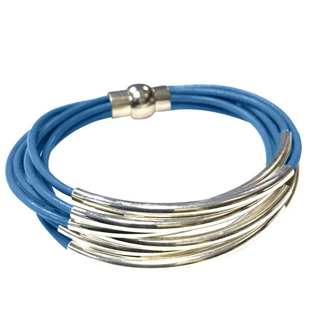 Baby Blau Rohr Armband, Lederarmband | Wickelarmband Nudel-Perle Leder Schmuck Geschenk Für Sie Magnetverschluss von wrapsbyrenzel