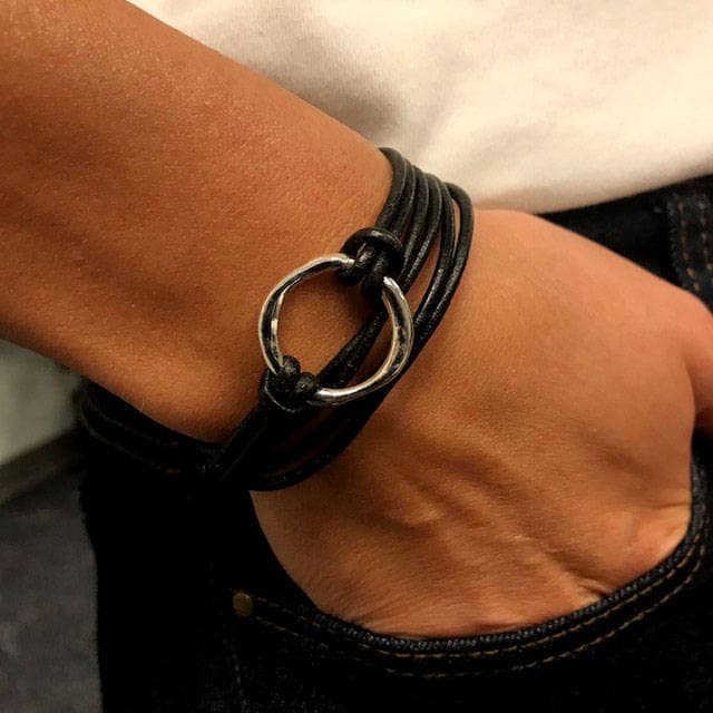 Ewigkeit Leder Kreis Wickeln Armband, Lederschmuck, Bohemain Schmuck, Kreis, Geschenk Für Sie, Wickelarmband, Boho, Unendlich von wrapsbyrenzel
