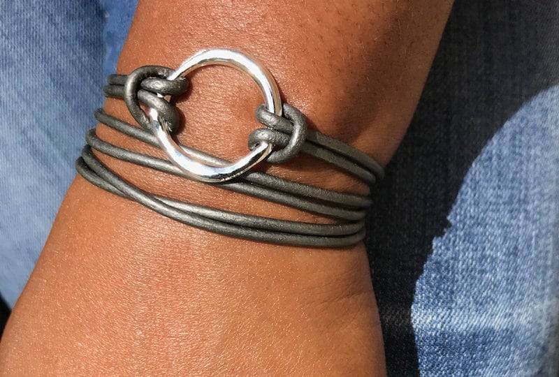 Leder Wickelarmband, Kreis Lederschmuck, Bohemain Schmuck, Infinity Circle, Geschenk Für Sie, Boho Schmuck von wrapsbyrenzel