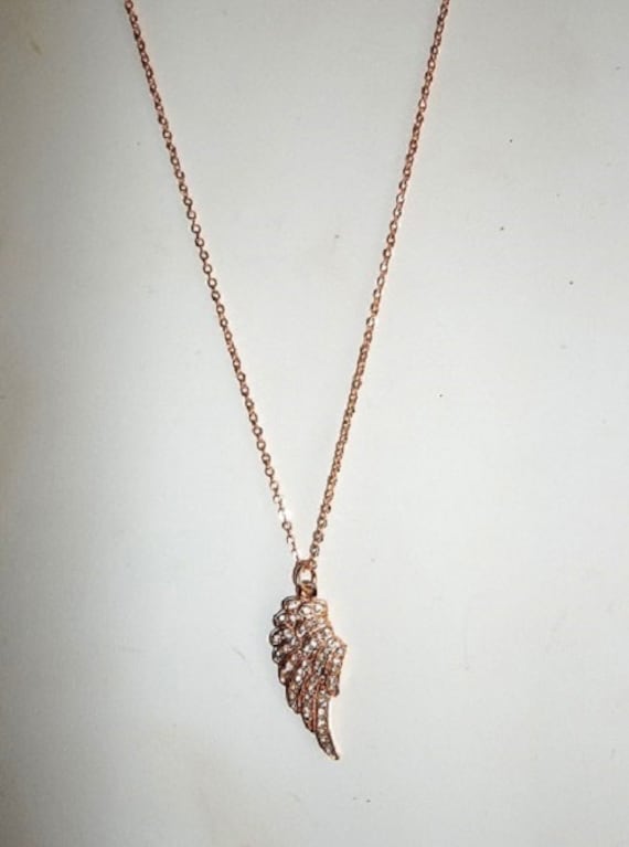 Helle Kupfer Klar Strass Kristall Engel Flügel Anhänger Halskette Helle Kupfer Klar Strass Kristall Engel Flügel Anhänger Halskette von wristcrafts