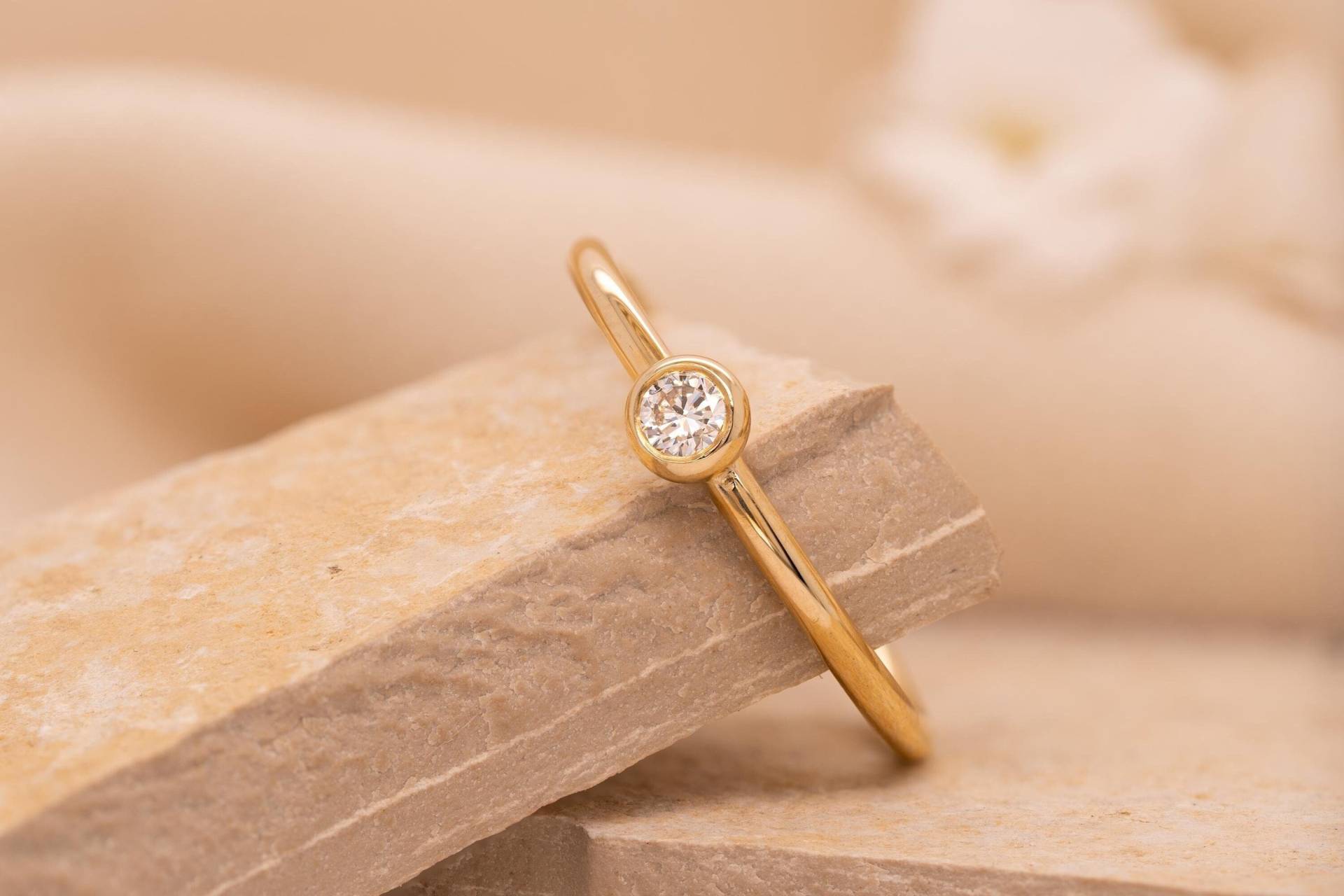 Morgentau Verlobungsring 0, 106Ct Diamant Labgrown 585 Gelbgold Brillant Personalisiert Goldschmied Massiv Echtgold Geschenk Für Sie Braut von wunderwaldatelier