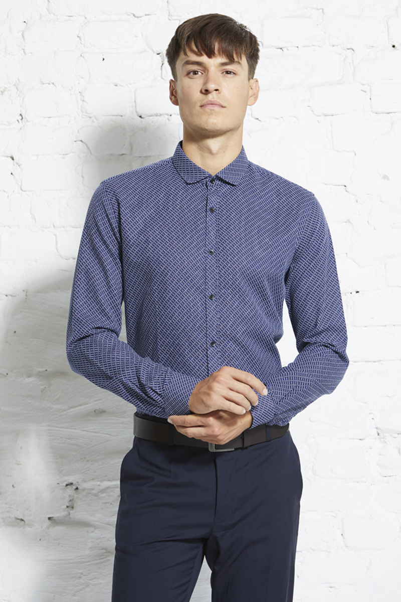 Fancy graphic shark collar von wunderwerk