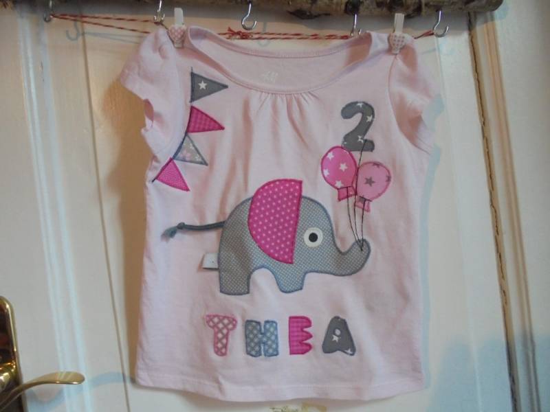 Geburtstagsshirt Elefant Ballons Wimpel Shirt Benäht von wunschshirt