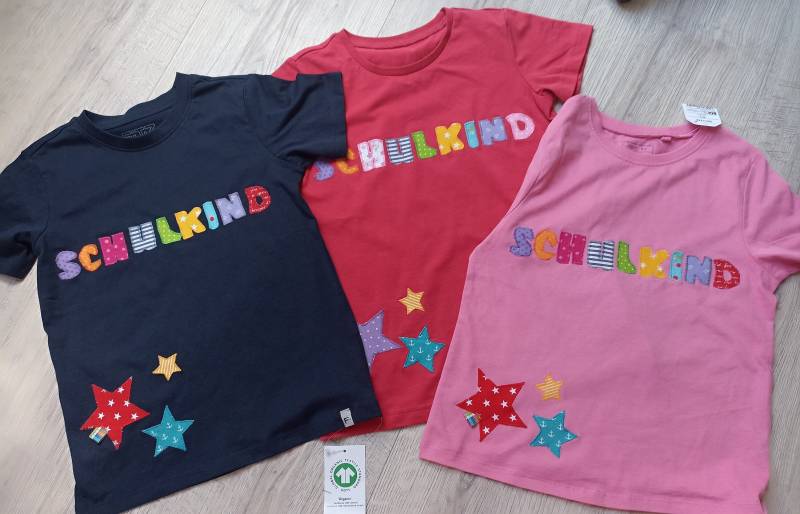 Schulkind Einschulung Shirt Benäht Sterne Handmade Wunschshirt von wunschshirt