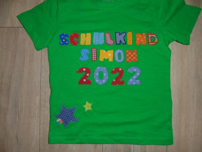 Shirt Einschulung Schulkind Sterne Benäht Zuckertüte 2023 von wunschshirt