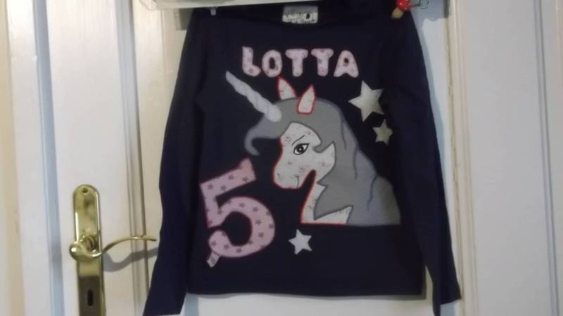 Shirt Geburtstagsshirt Einhorn Applikation Geburtstag Benäht Dawanda Diy Handmade von wunschshirt
