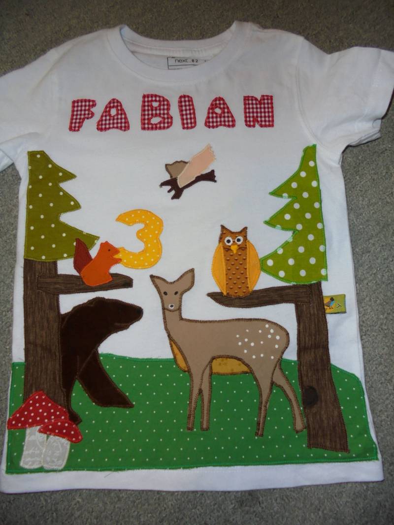 Shirt Wald Eichhörnchen Applikation Benäht Geburtstag Bär Reh Adler Falke Pilze Schulkind Handmade Wunschshirt von wunschshirt