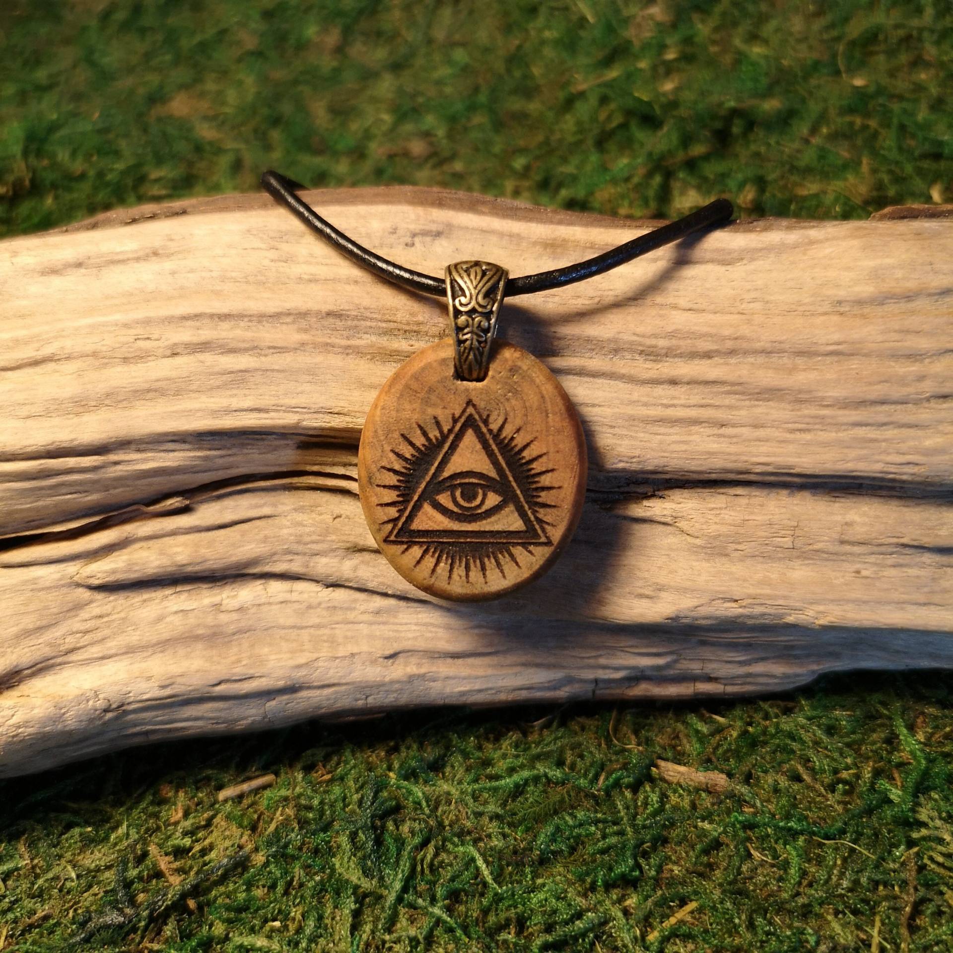 Halskette Anhänger Kette Treibholz Gelasert Vikinger Wikinger Auge Der Vorsehung | Eye Of Providence Variante A24 Halskette Anhänger Kette Treibholz Gelasert Vikinger Wikinger Auge Der Vorsehung | Eye Of Providence Variante A24 von wwwBastelholicde