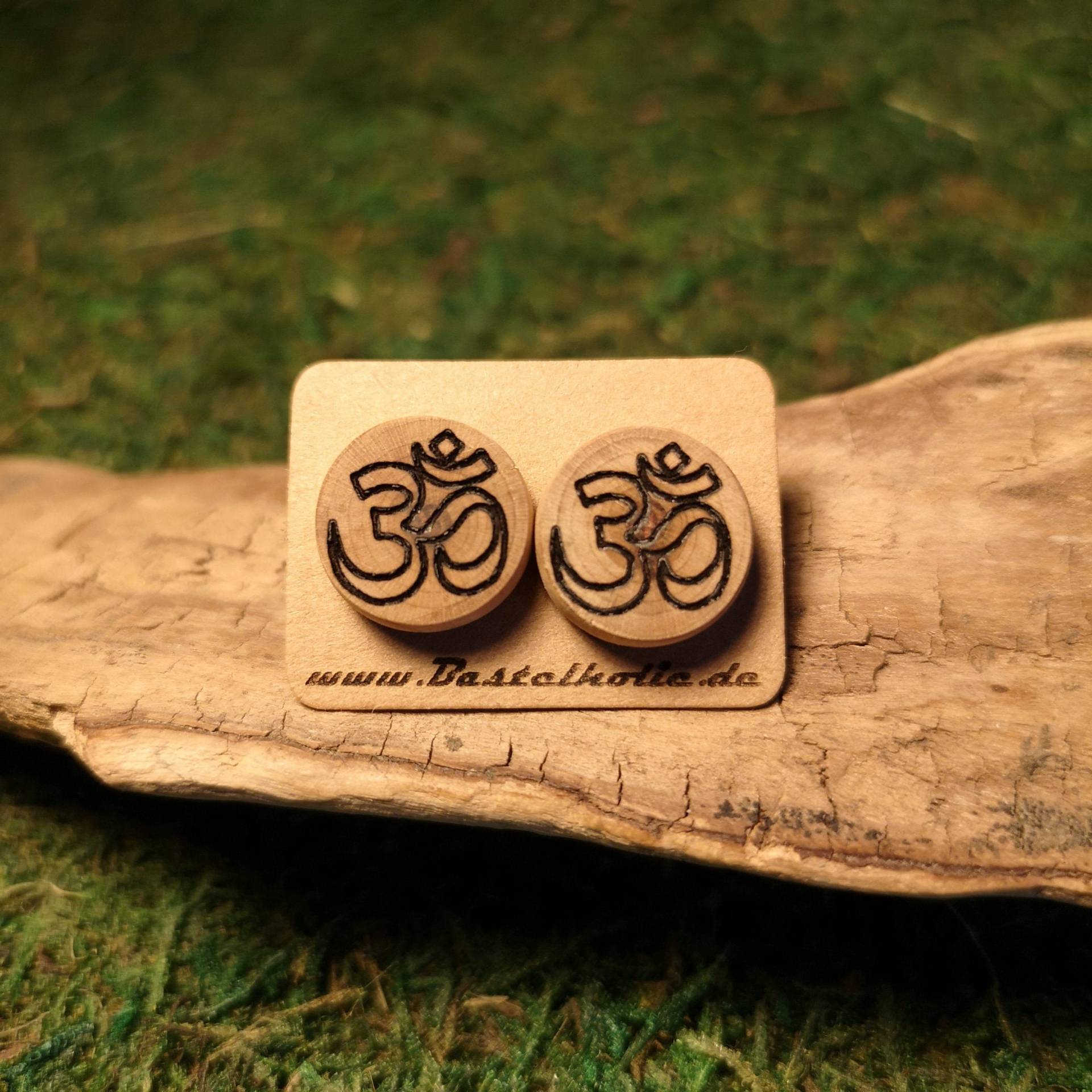 Ohrstecker Aus Treibholz Ohrringe Ohr-Schmuck Gelasert Om Joga Yoga Silber Holzschmuck Echtholz Boho O154 Ohrstecker Aus Treibholz Ohrringe Ohr-Schmuck Gelasert Om Joga Yoga Silber Holzschmuck Echtholz Boho O154 von wwwBastelholicde