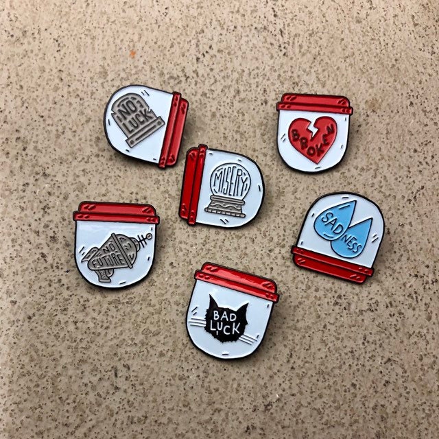 Emokapseln [Emaille Pins] von wwwhiteyyy