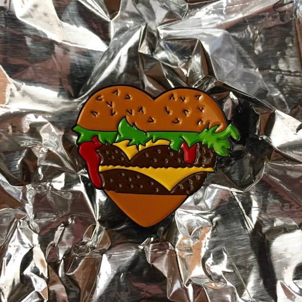 I Herz Burger [Emaille Pin] von wwwhiteyyy