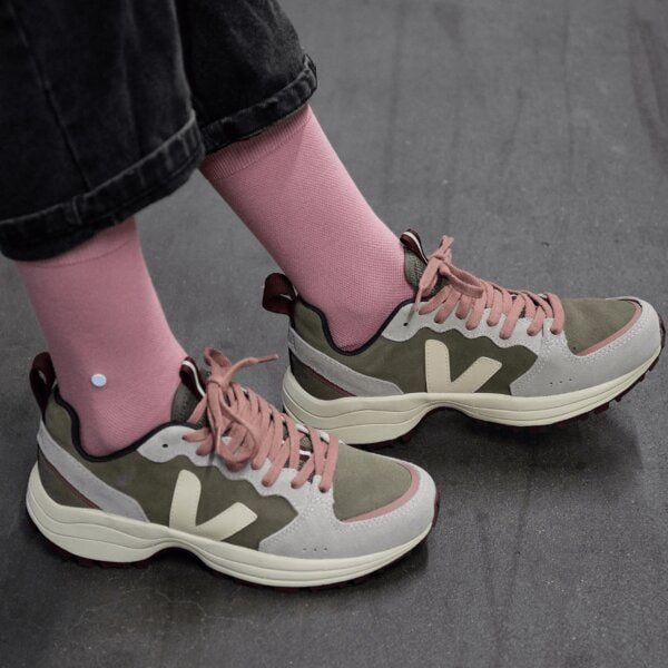 wysf. | what you stand for. Moderne Premium Socken, Piqué Strick mit Knopf, Bio-Baumwoll-Mix von wysf. | what you stand for.