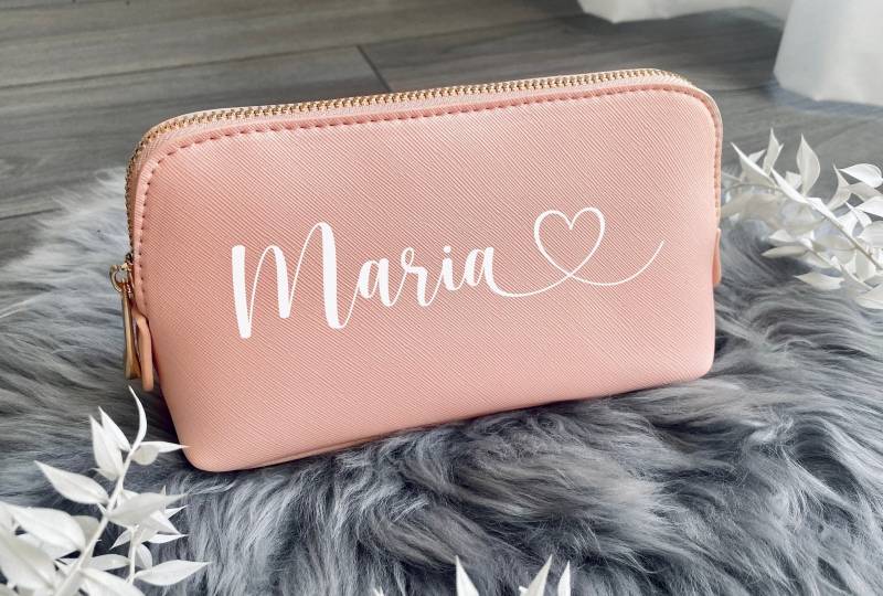 Personalisierte Kosmetiktasche Mit Namen | Kulturtasche Schminktasche Make-Up Geschenkidee Geschenk Beste Freundin Ostergeschenk Personalisierte Kosmetiktasche Mit Namen | Kulturtasche Schminktasche Make-Up Geschenkidee Geschenk Beste Freundin Ostergeschenk von xMitLiebeDesignedx