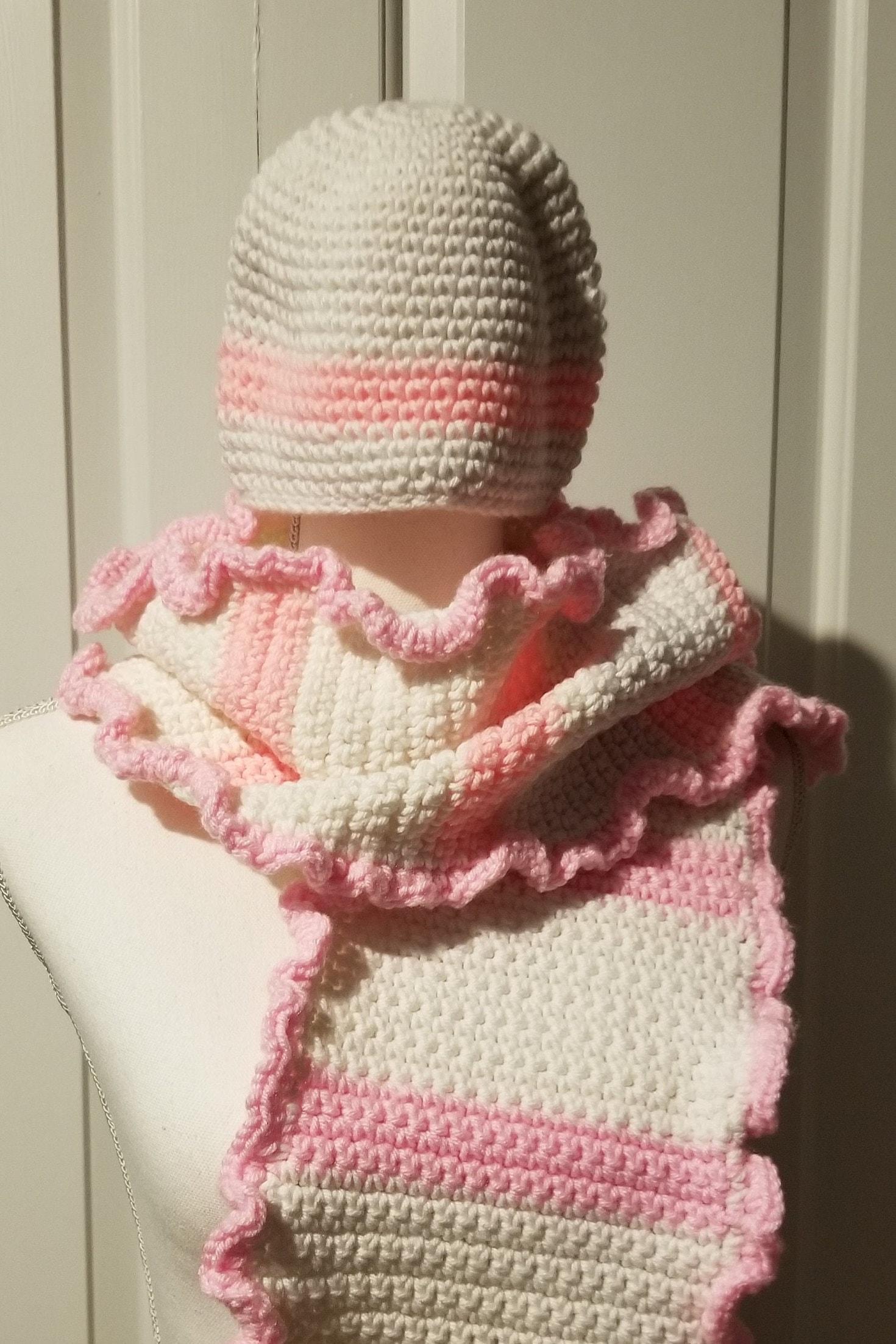 Rüschen Beanie Schal Set Rüschen Beanie Schal Set von xSLAHx