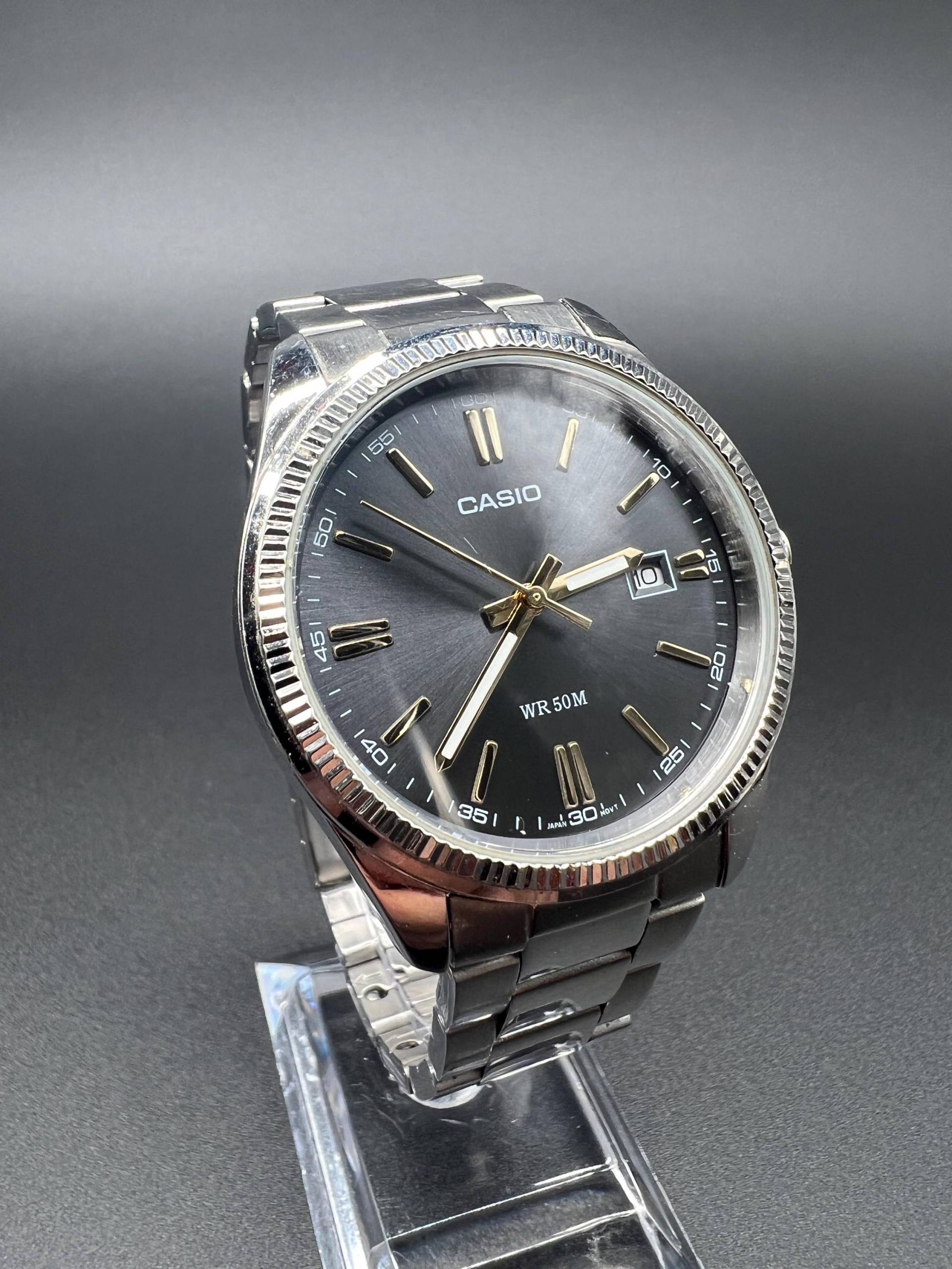 Casio Mtp-1302D-1A2V Herren-Armbanduhr Edelstahl Quarz 50M Wr Metallband von xVintaqe