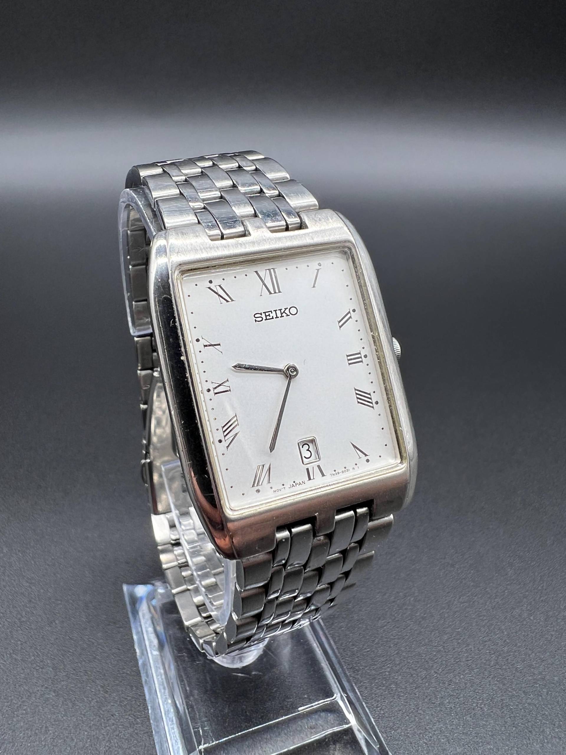 Seiko Tank Vintage Herrrenuhr Dresswatch Japan Quarz Datum Silver 28mm von xVintaqe