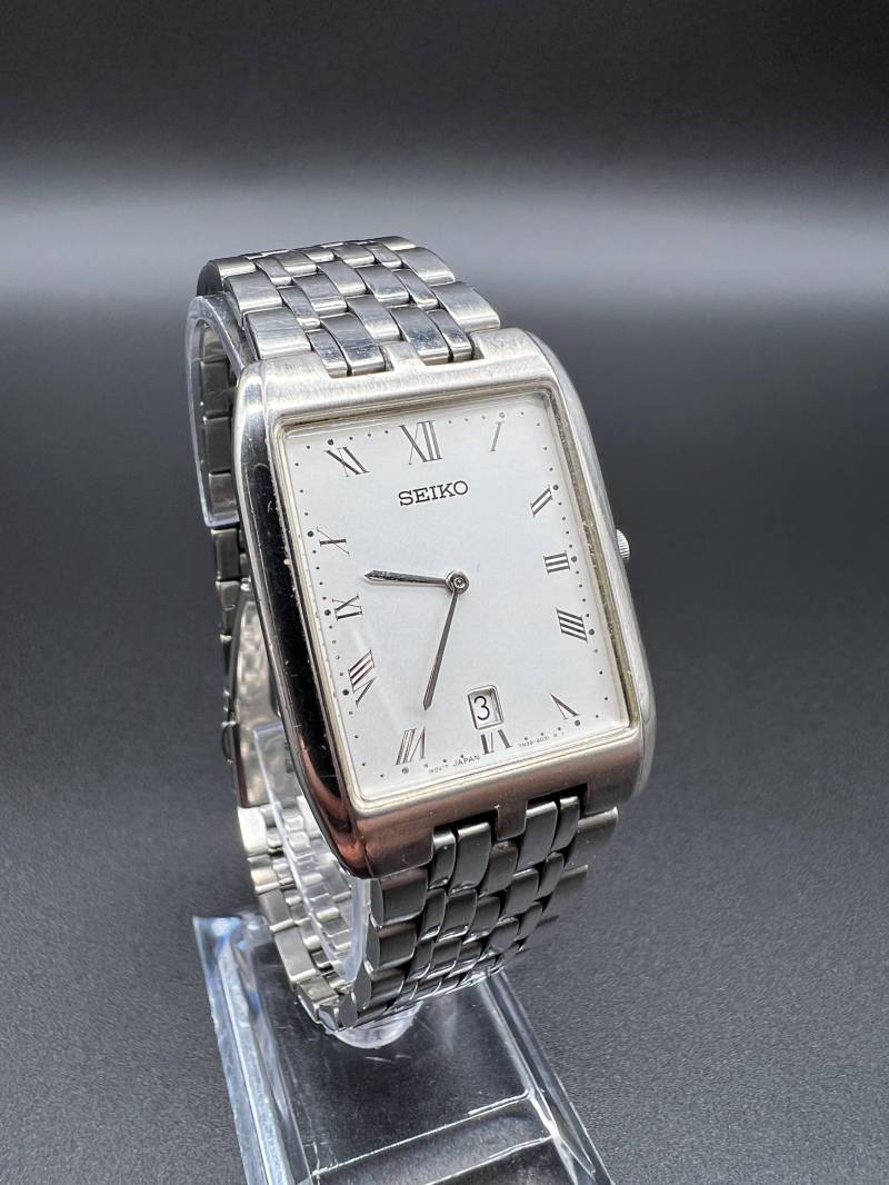 Seiko Tank Vintage Herrrenuhr Dresswatch Japan Quarz Datum Silver 28mm von xVintaqe