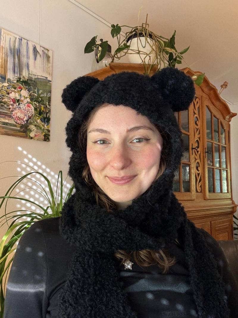 Black Bouclé Teddy Scarf von xallua