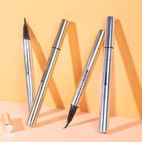xixi - Slim Liquid Eyeliner - 4 Colors #101 - 1.2ml von xixi