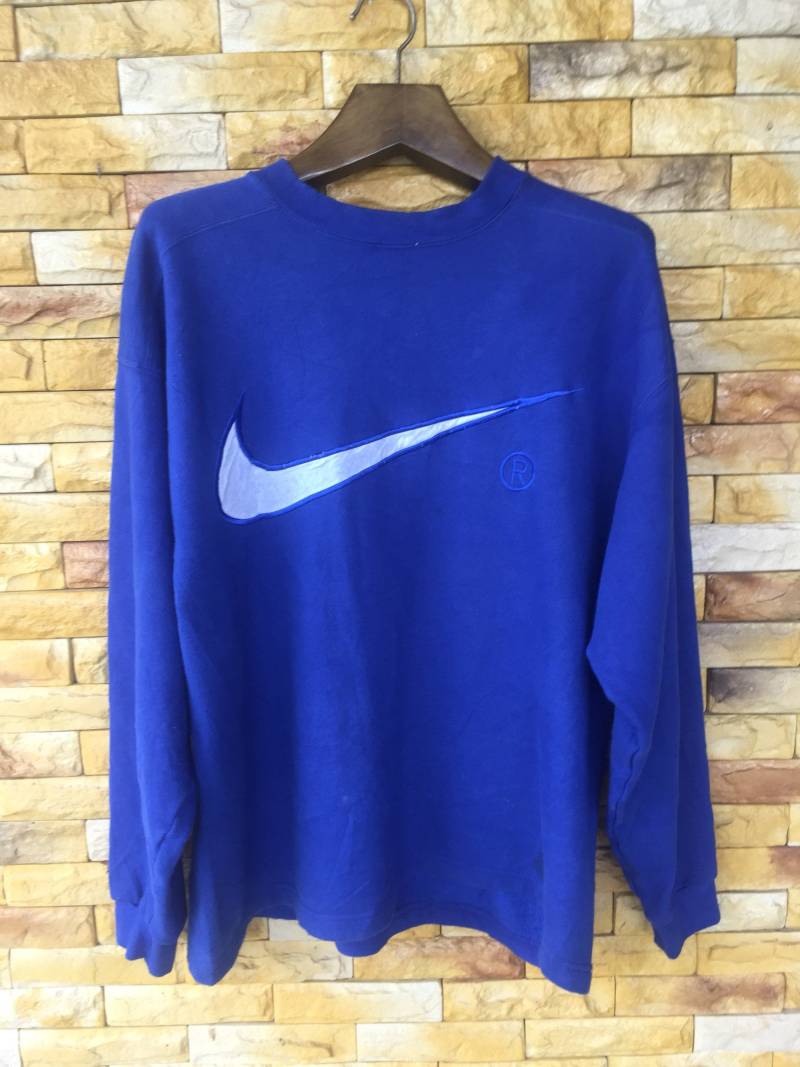 Vintage Nike Grauer Tag Swoosh Großes Logo Spellout Sweatshirts Rundhalsausschnitt Mittlere Größe von xlrepublikan